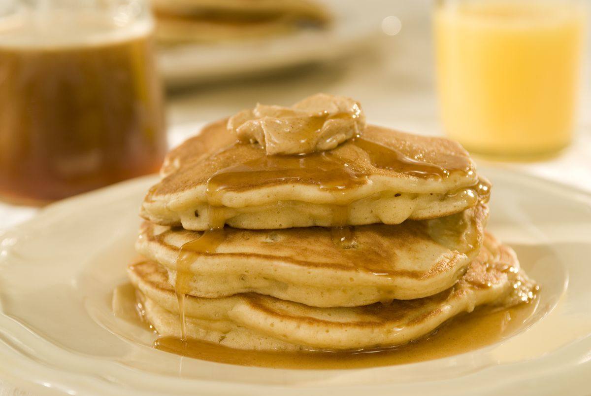 recipe image Cinnamon-Apple Pancakes