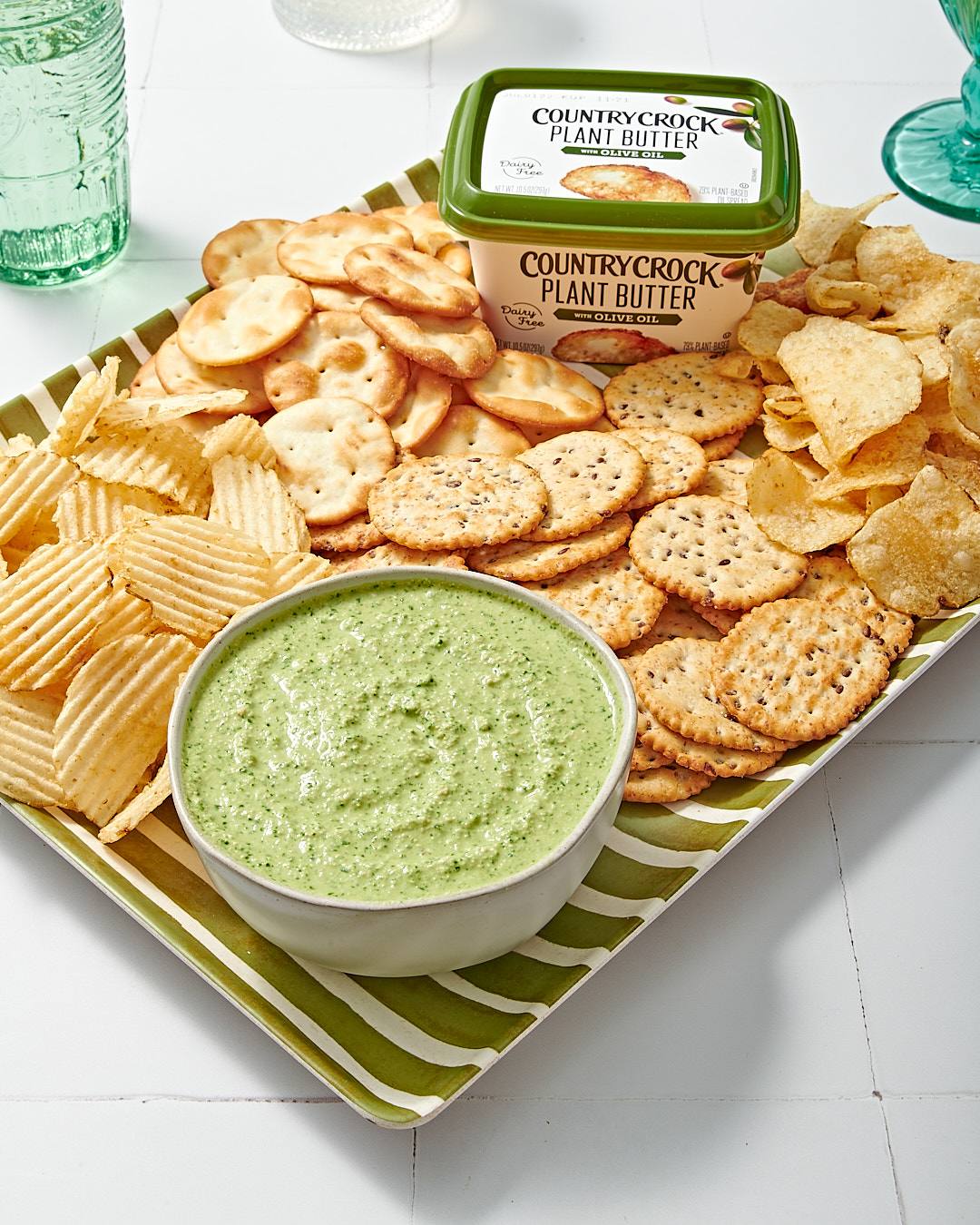 recipe image Creamy Herb and Garlic Cashew Dip